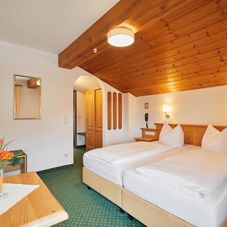 Hotel Garni Zugspitz Farchant Habitación foto