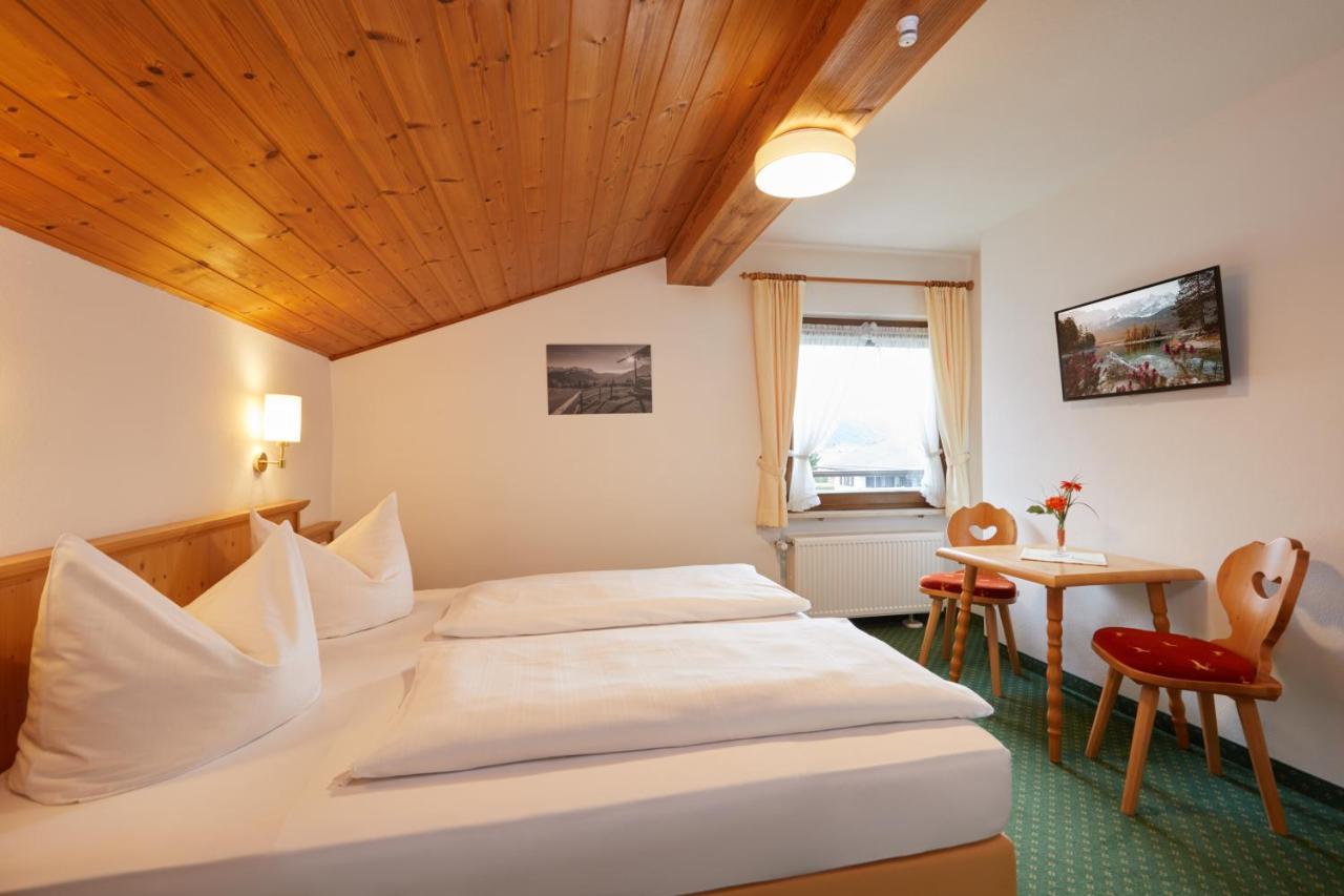 Hotel Garni Zugspitz Farchant Exterior foto